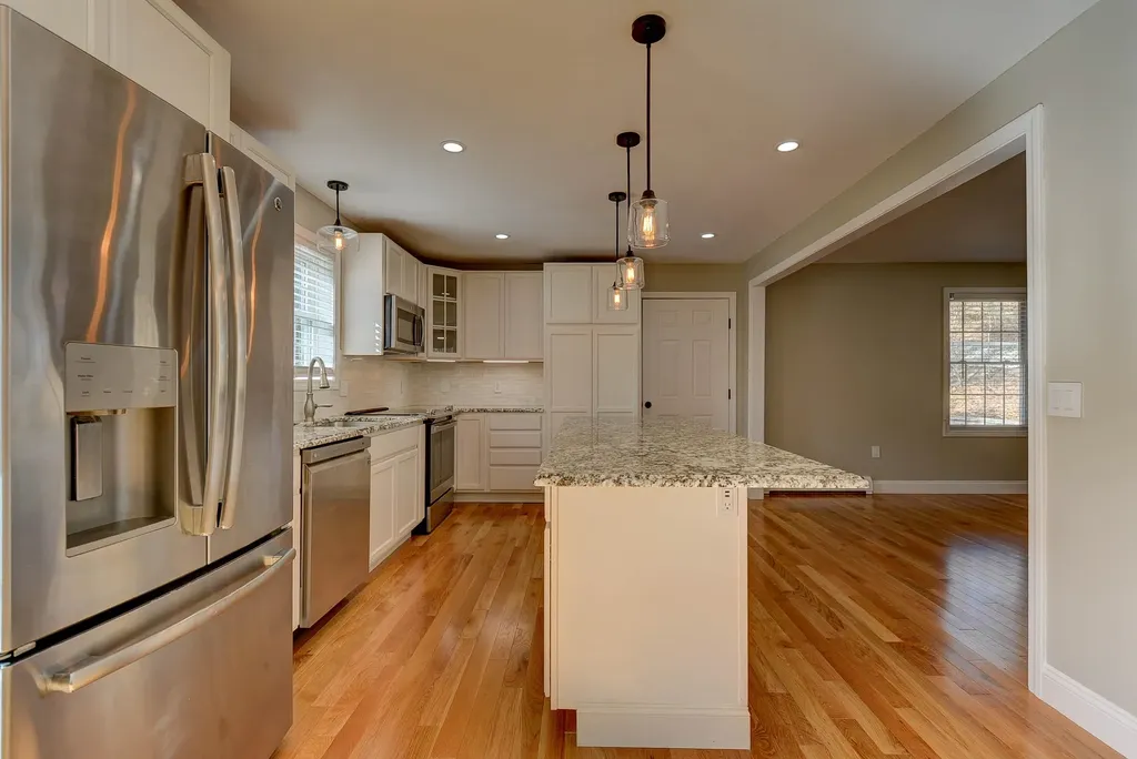 75 Tabor Circle Albany NH 03818