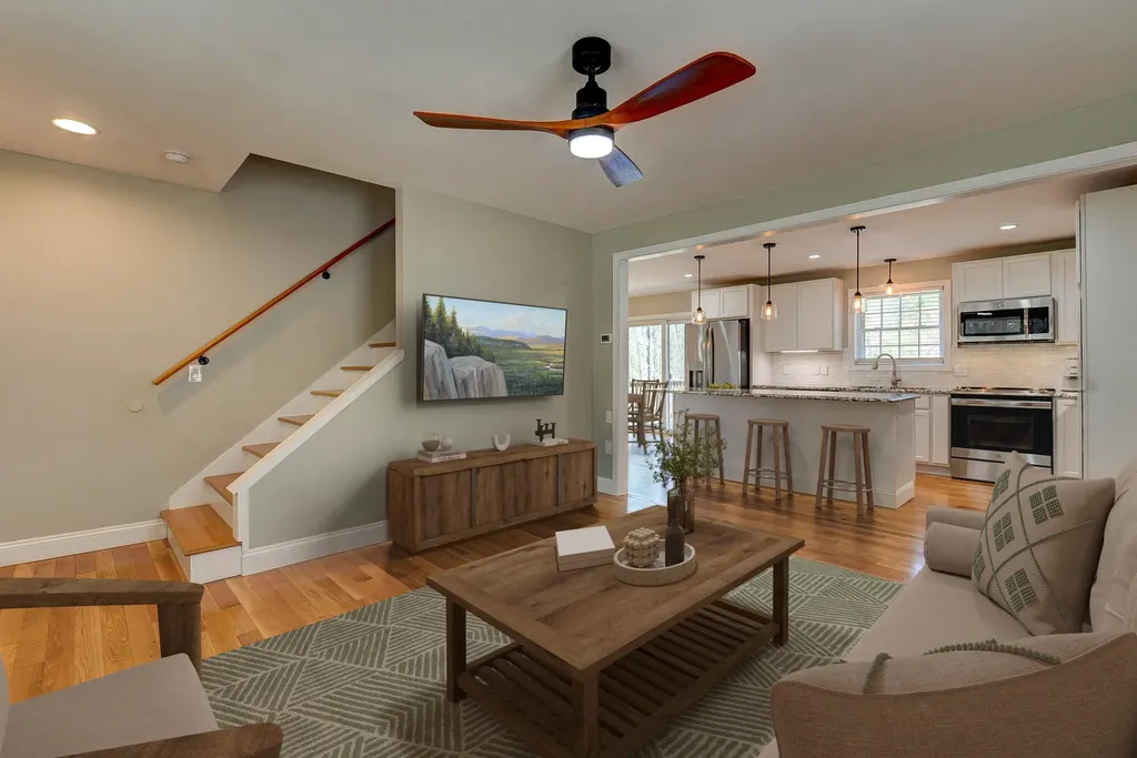 75 Tabor Circle Albany NH 03818