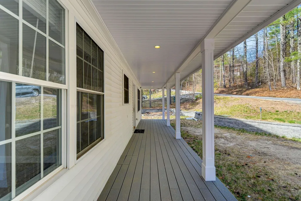 75 Tabor Circle Albany NH 03818