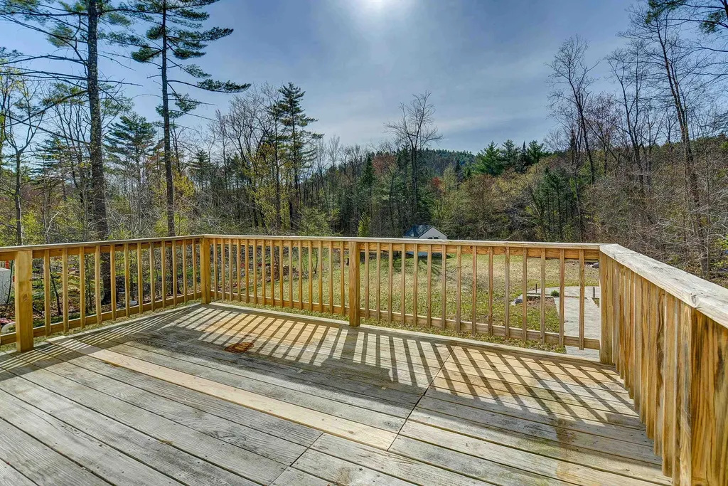 75 Tabor Circle Albany NH 03818