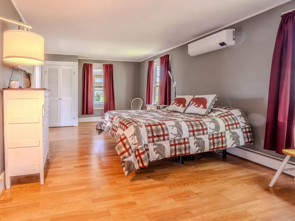 652 York Street Poultney VT 05764