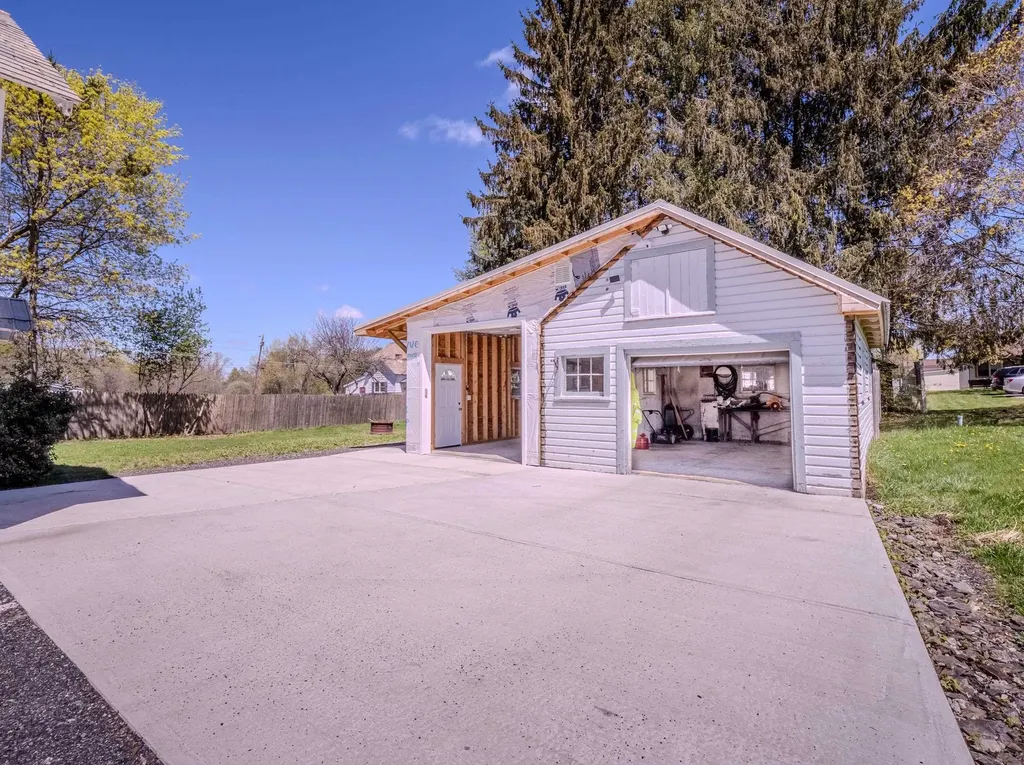 652 York Street Poultney VT 05764