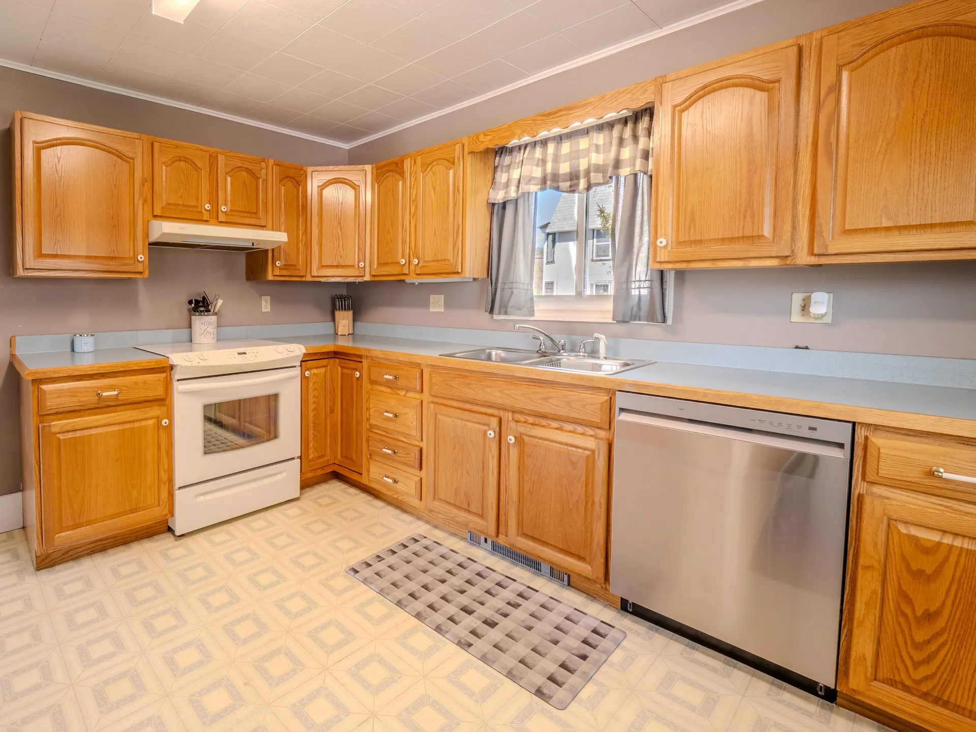 652 York Street Poultney VT 05764