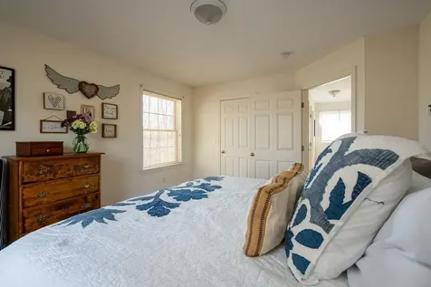 9 Yvonne Street Rochester NH 03867