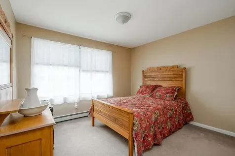 9 Yvonne Street Rochester NH 03867