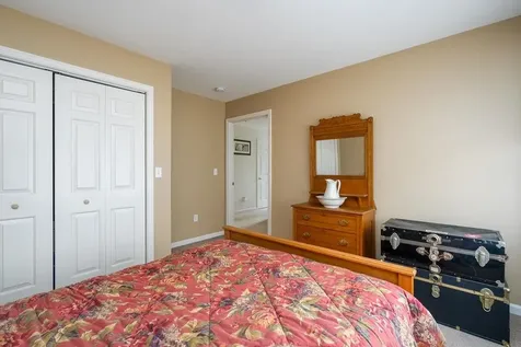 9 Yvonne Street Rochester NH 03867