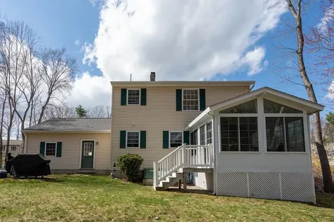 9 Yvonne Street Rochester NH 03867