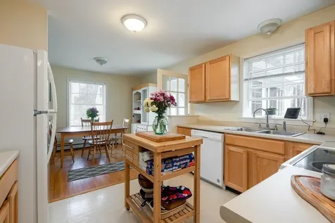 9 Yvonne Street Rochester NH 03867