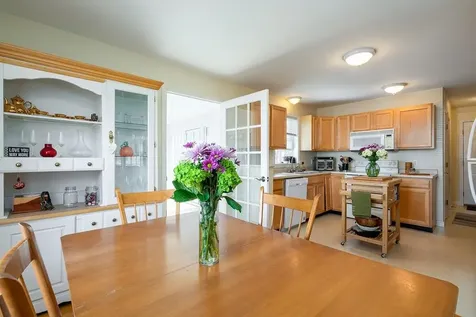 9 Yvonne Street Rochester NH 03867