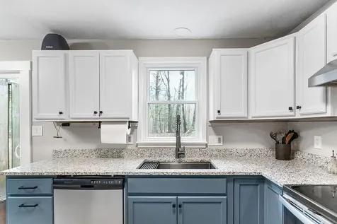 101 Winnicutt Road Stratham NH 03885
