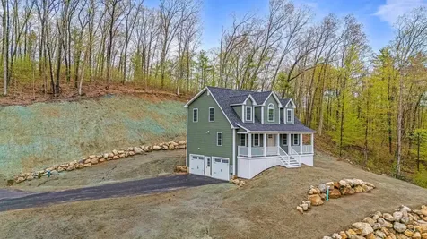 21 Cherryfield Way Barrington NH 03825