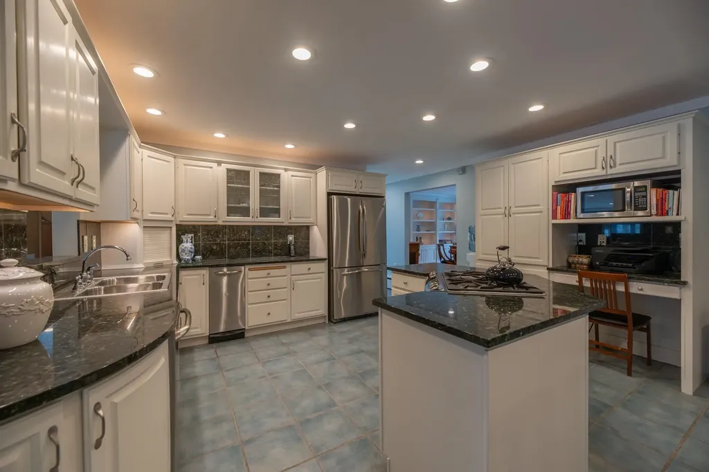 262 Powderhorn Road Manchester VT 05255