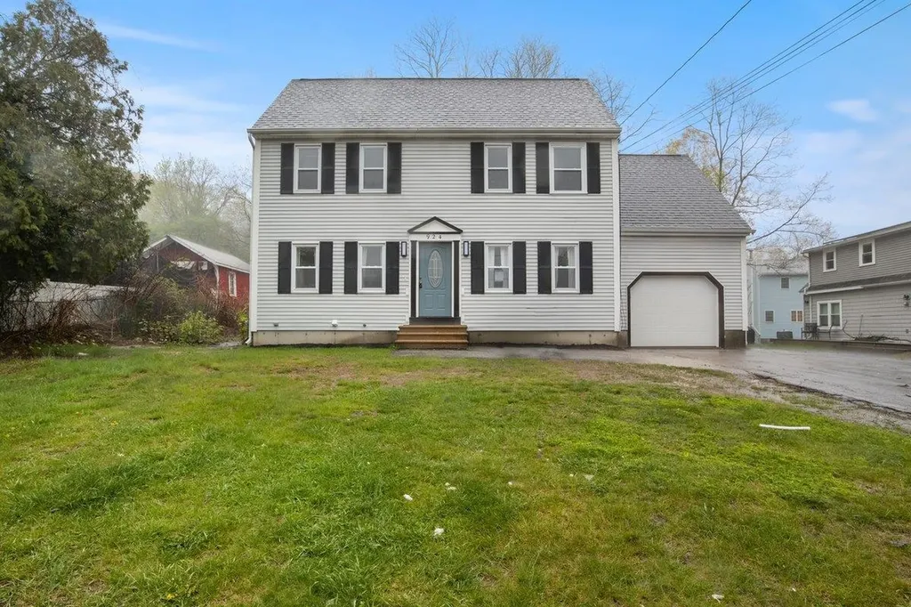 924 Mammoth Road Manchester NH 03104