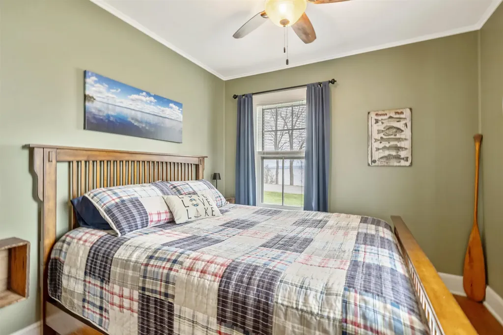215 Lakeview Drive North Hero VT 05747