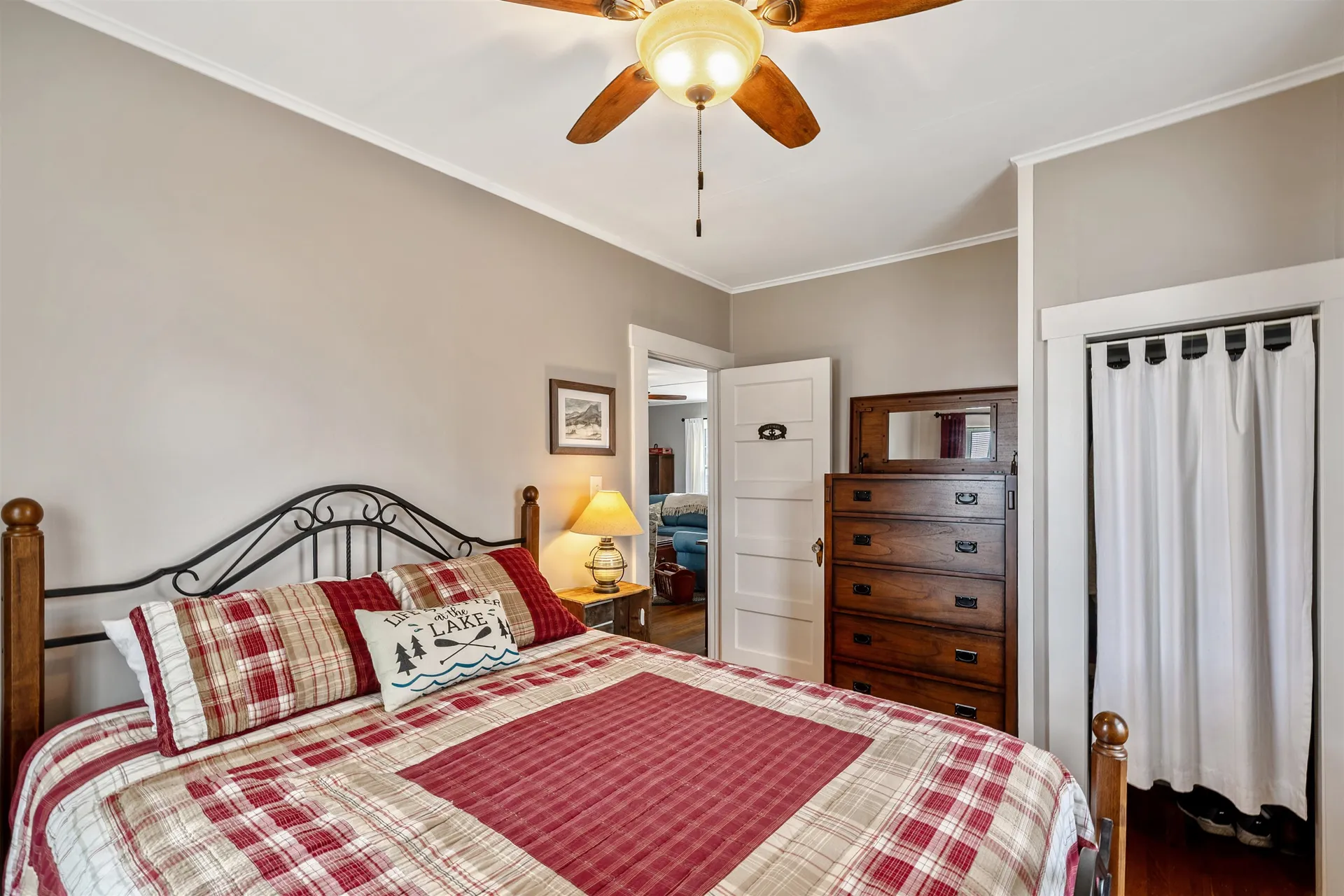 215 Lakeview Drive North Hero VT 05747