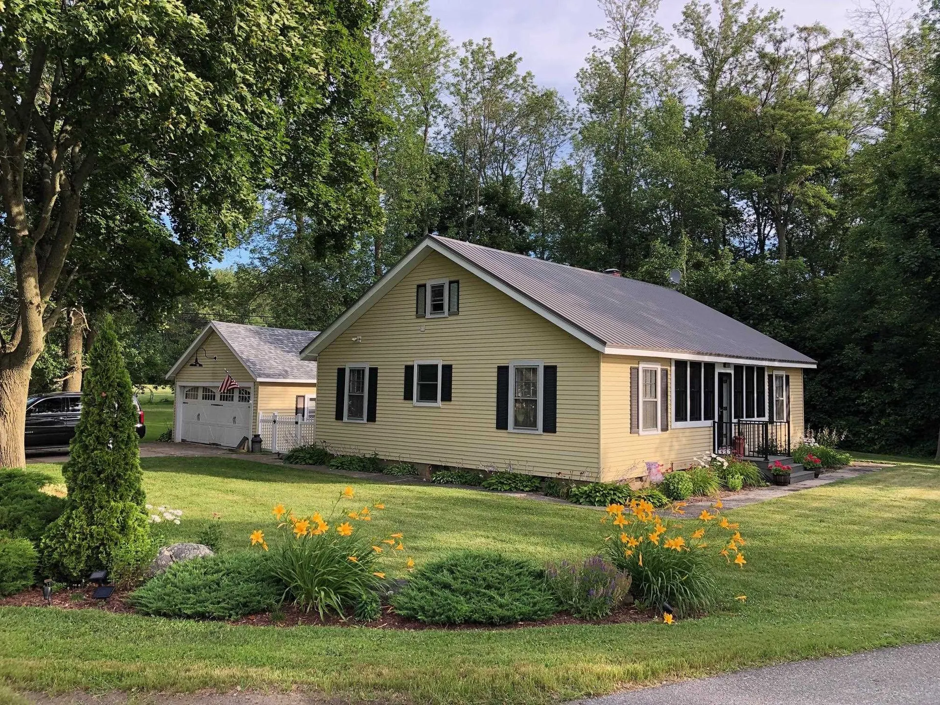 215 Lakeview Drive North Hero VT 05747