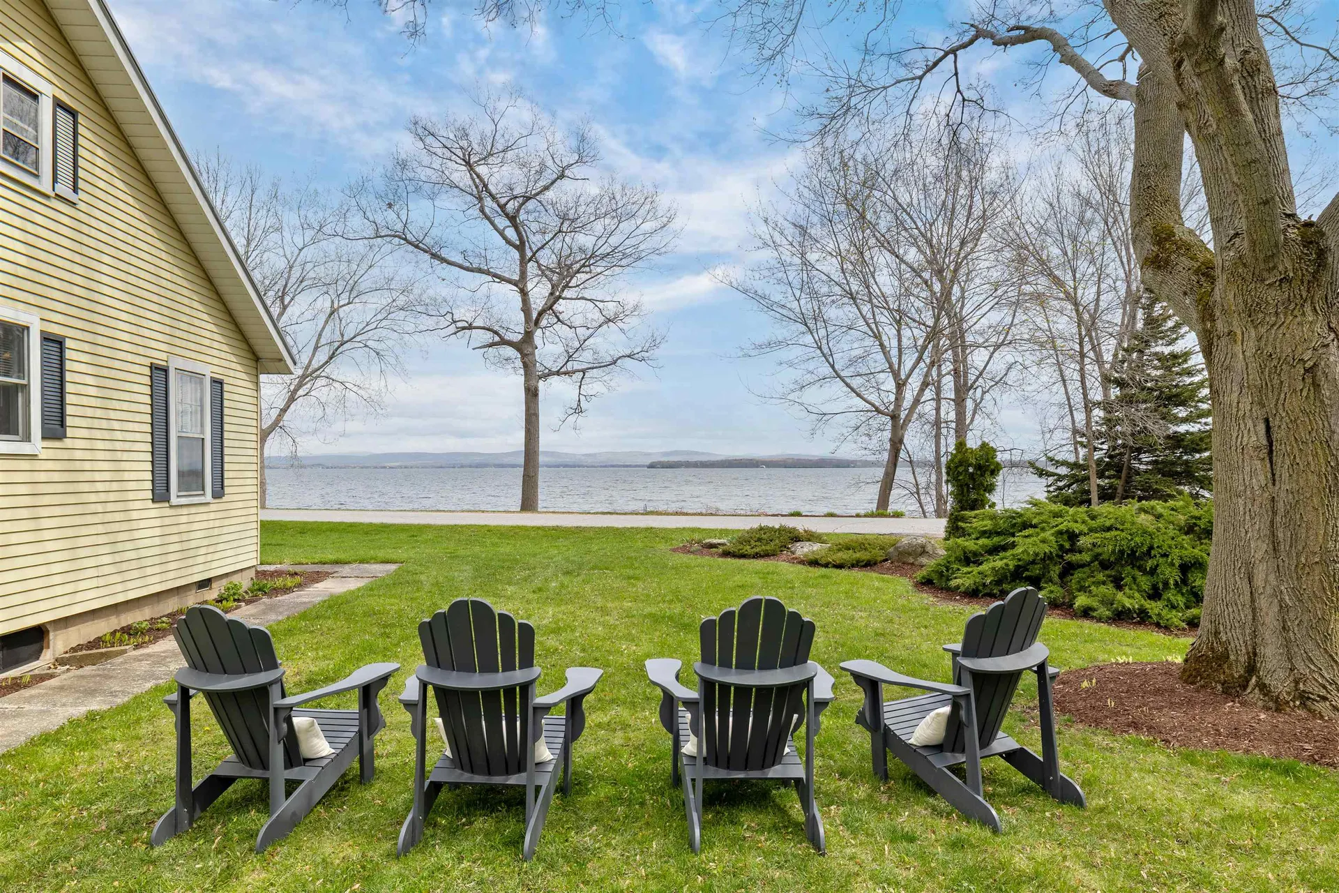 215 Lakeview Drive North Hero VT 05747