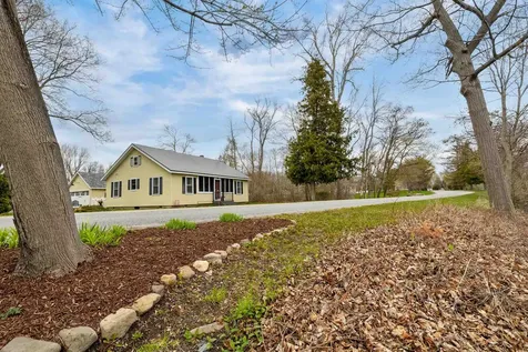 215 Lakeview Drive North Hero VT 05747