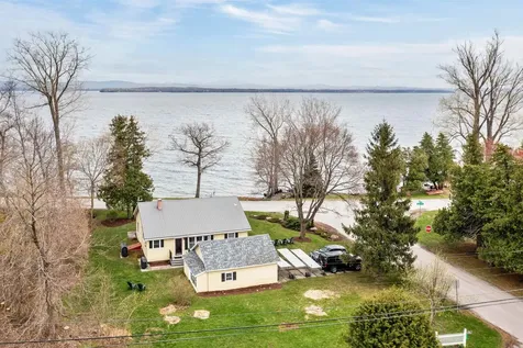 215 Lakeview Drive North Hero VT 05747