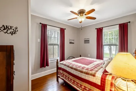 215 Lakeview Drive North Hero VT 05747