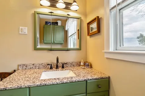 215 Lakeview Drive North Hero VT 05747