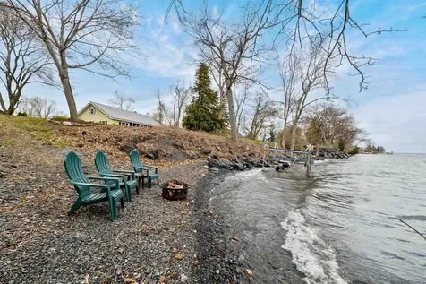 215 Lakeview Drive North Hero VT 05747