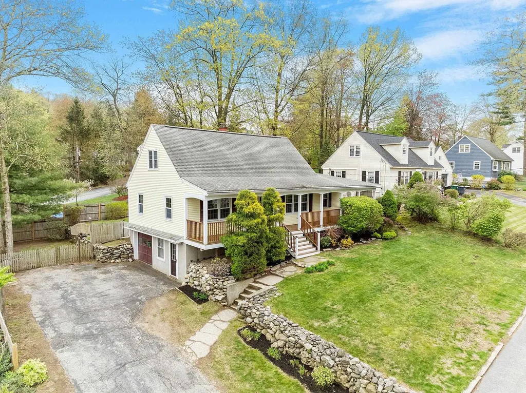 6 Pinehurst Avenue Nashua NH 03062