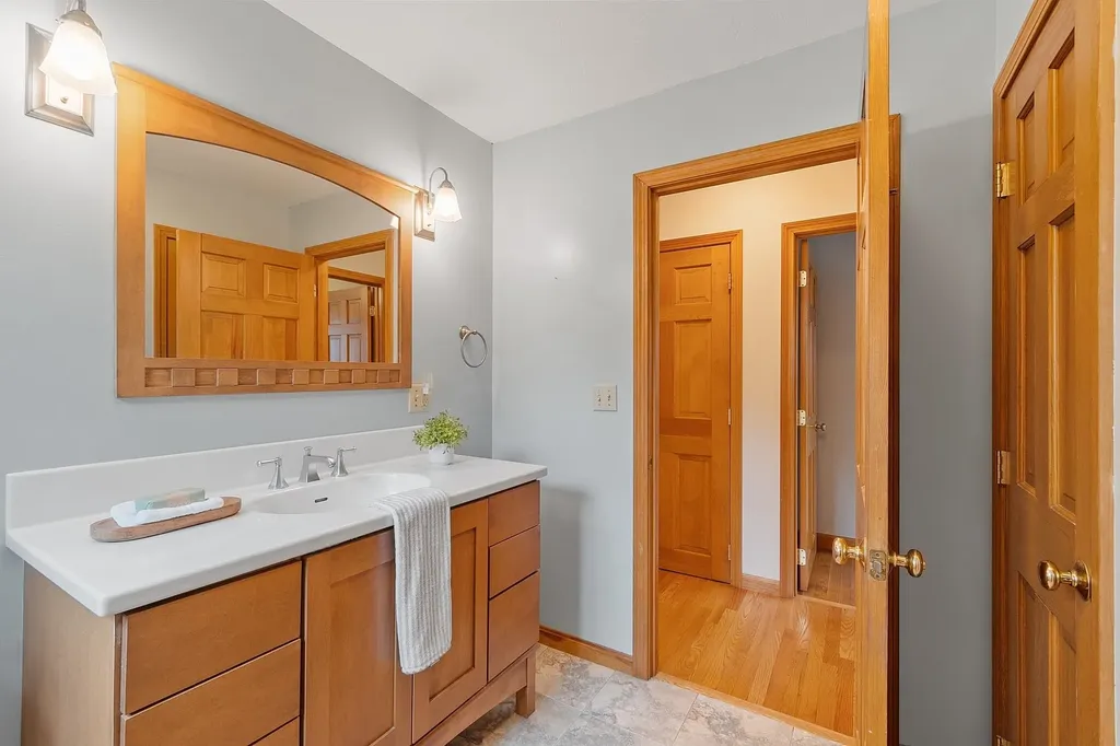 6 Pinehurst Avenue Nashua NH 03062