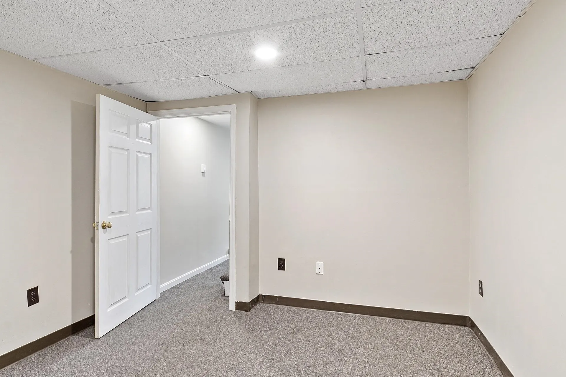 6 Pinehurst Avenue Nashua NH 03062