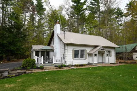 66 Ash Street Conway NH 03860