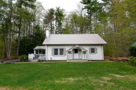 66 Ash Street Conway NH 03860