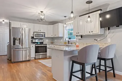 32 Godfrey Lane Fremont NH 03044