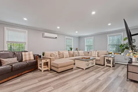 32 Godfrey Lane Fremont NH 03044