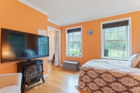 32 Godfrey Lane Fremont NH 03044