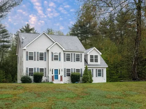 32 Godfrey Lane Fremont NH 03044