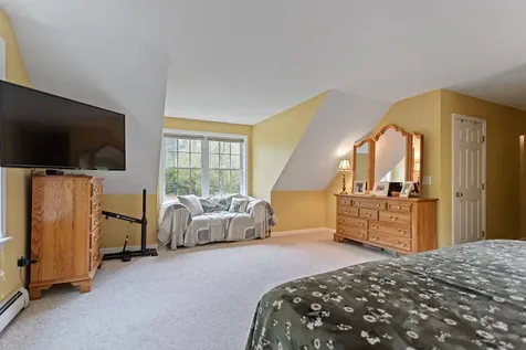 32 Godfrey Lane Fremont NH 03044