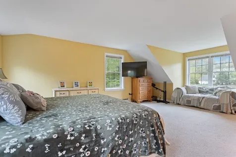32 Godfrey Lane Fremont NH 03044