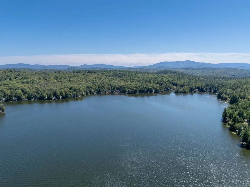 28 North Shore Road Sunapee NH 03782