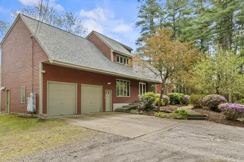6 Hidden Ranch Drive Hooksett NH 03106