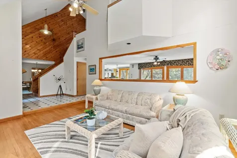 6 Hidden Ranch Drive Hooksett NH 03106