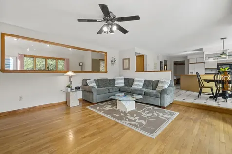 6 Hidden Ranch Drive Hooksett NH 03106