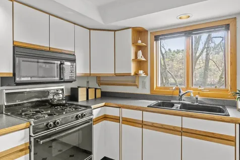 6 Hidden Ranch Drive Hooksett NH 03106