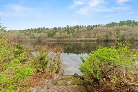6 Hidden Ranch Drive Hooksett NH 03106