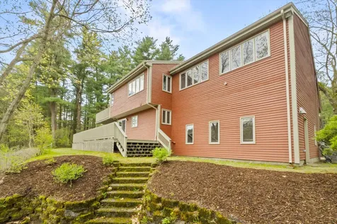 6 Hidden Ranch Drive Hooksett NH 03106