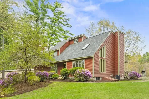 6 Hidden Ranch Drive Hooksett NH 03106