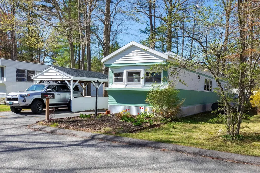133 Robin Hood Drive Exeter NH 03833