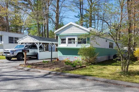 133 Robin Hood Drive Exeter NH 03833