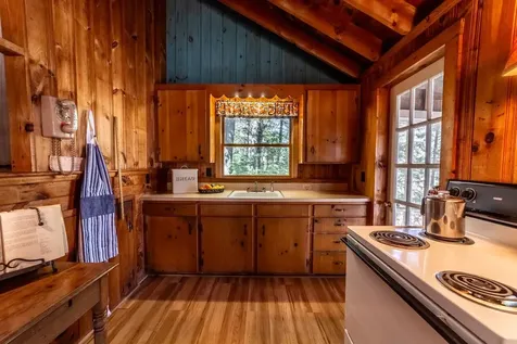 22 Hemlock Lane Hebron NH 03241