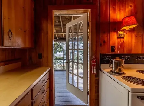 22 Hemlock Lane Hebron NH 03241