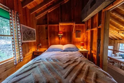 22 Hemlock Lane Hebron NH 03241